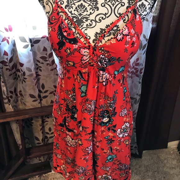 Mandarin Beautiful Dress - Picture 1 of 3